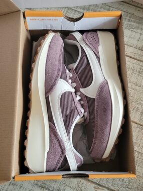 Nike Waffle One SE Sneakers Size 7.5